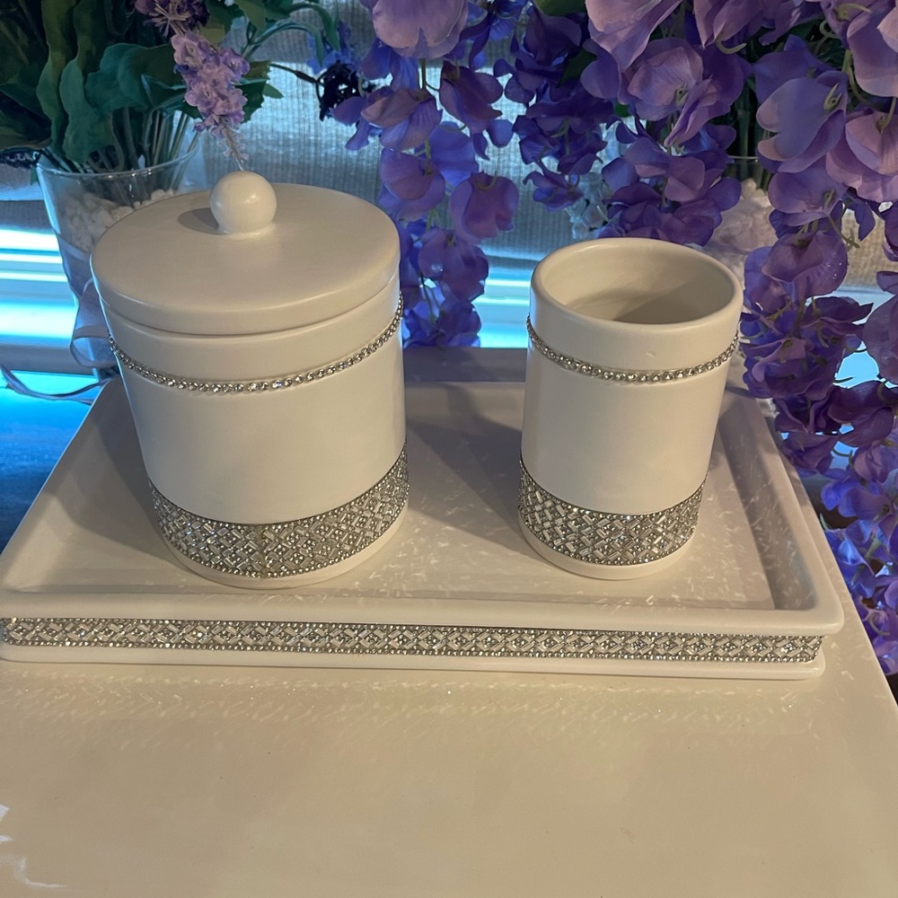 Elegant White and Silver Ceramic Bathroom Vanity Set - Picture 2 of 12